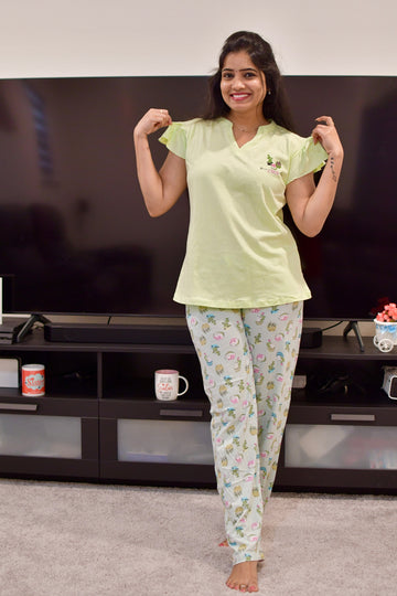 T- Shirt Model Banyan Juliet Pyjama Set